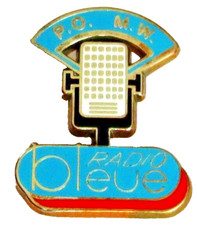 Pin's Radio BLEUE P.O. M.W. Micro Media Région Radio Pin's Vintage RARE #2/4