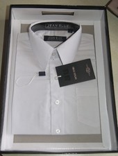 Chemise blanche dans son