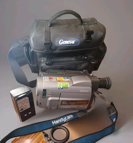 Sony handycam vision ccd - handycam, ccd-trv62