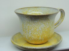 SUPERBE ET RARE TASSE JAUNE
