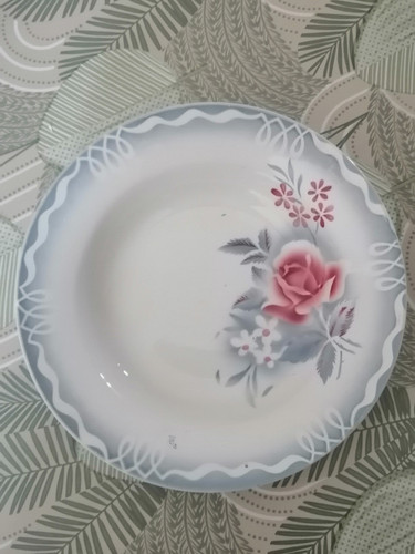 Assiette creuse ancienne - assiette,