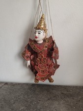 Marionnette Thaïlandaise. Fait Et Peint À La Main