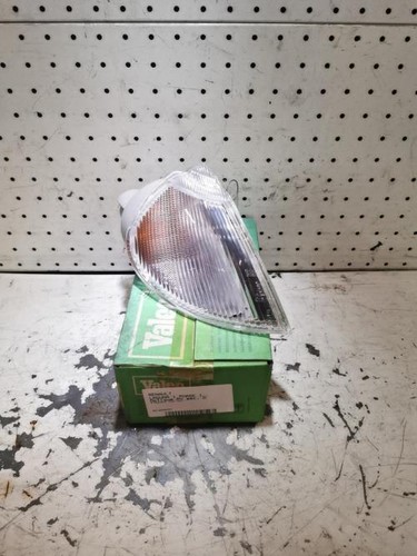 Optique avant secondaire droit