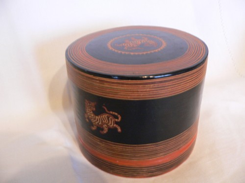 Ancienne boite asiatique - ancienne,
