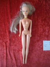 poupée Mannequin marque " BELLA " modèle " TRESSY " de 1976 Taille 31cm __PA48