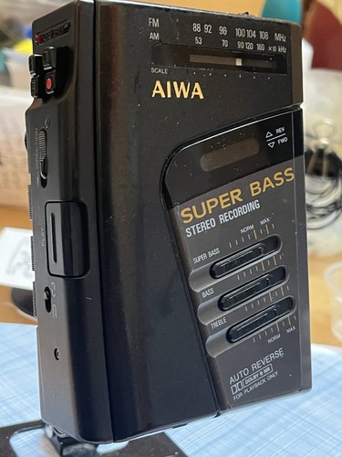 Aiwa portable radio cassette - aiwa,