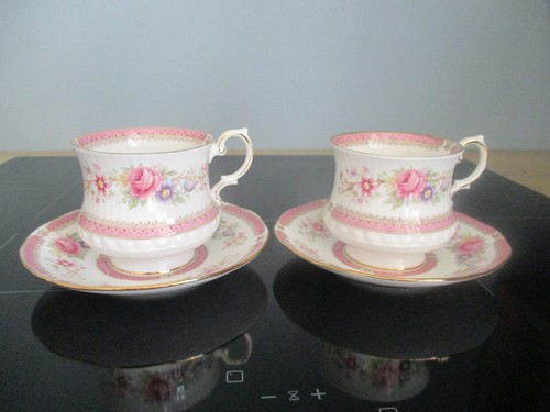 Tasses thé et sous - thé,