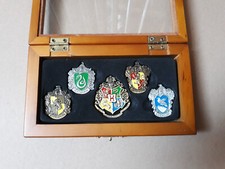 coffret bois 5 pin's Harry