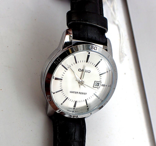 Elegante montre feminine casio - montre,