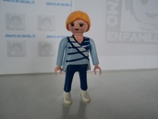 PLAYMOBIL city life town femme