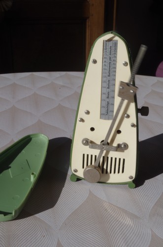 Ancien métronome taktell - métronome.,