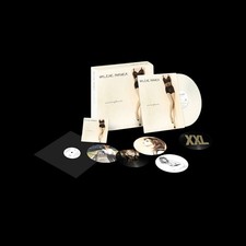 COFFRET NUMÉROTÉ ANAMORPHOSÉE ÉDITION LIMITÉE