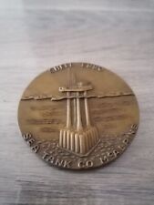 Médaille  shell  (publicitaire total esso huile bidon oil auto garage bib antar)