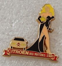 Pins Pin-up Citroën des voitures stars. Arthus Bertrand Paris 