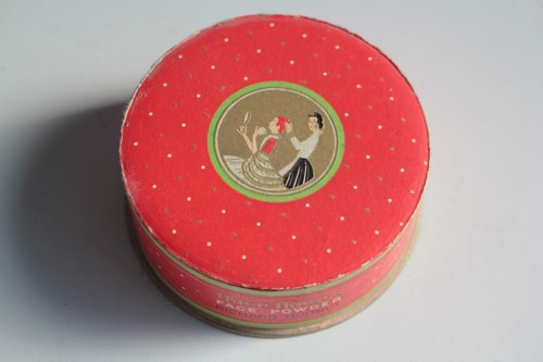Ancienne boîte poudre - à,