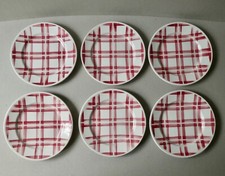 6 assiettes en porcelaine