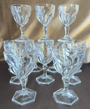 12 verres à digestif sur