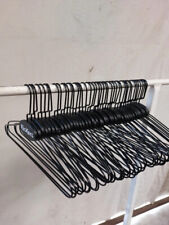 Lot de 54 cintres enfant Kickers  ( Réf :  Ent )