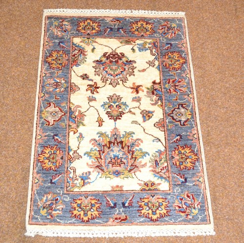 Tapis oriental tissé la - tapis,