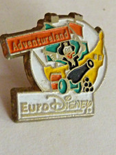 pin's pins badge .Disney