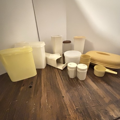 Vtg tupperware bundle - 13,