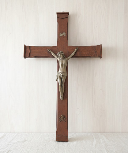 Ancien grand crucifix mural