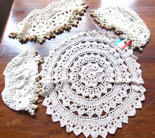   ABAT-JOUR  ET COUSSINCROCHET