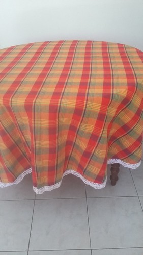 Ancienne nappe ovale coloree - nappe, a