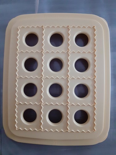 Tupperware plaque raviole - plaque,