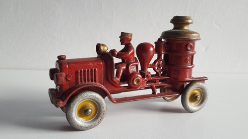 Tres rare jouet ancien camion