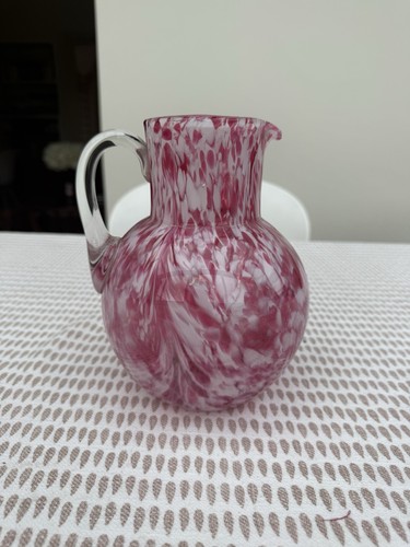 Pichet verre rose blanc - en, et