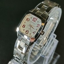 Montre solaire Seiko Lukia Square Silver 1F21 montre pour femme cadeau élégant