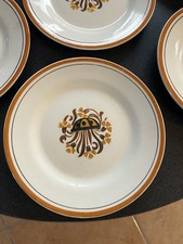 Service de 8 assiettes –