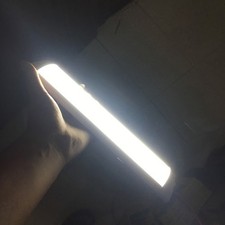 Éclairage Efficace avec 72LED