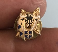 Pin's Club Taurin Paul Ricard Blason Zamac Arthus Bertrand