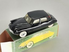 JRD REF: 116 CITROËN DS 19 BERLINE NOIRE  +++