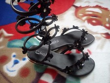 NOUVELLES SANDALES PLATES