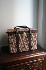 Vanity Dior rigide en toile et