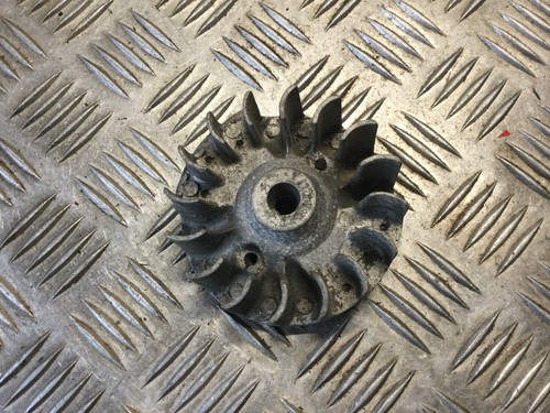 Volant moteur pour taille haie - pour,