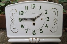 PENDULE MURALE  émaillée ART DECO Marque SMI