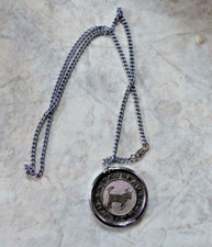 Collier 46 cm  avec pendentif médaille argentée zodiaque TAUREAU diamètre 42 mm