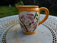 Pichet ancien cruche en barbotine décor poissons PL FRANCE