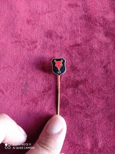 Insigne broche épingle - ,,