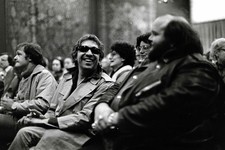 Serge GAINSBOURG achète La