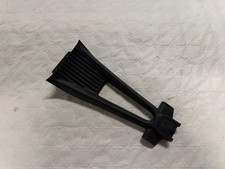 SUPPORT DE PLAQUE - TRIUMPH