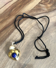 Collier pendentif Agatha métal doré et pierre bleu