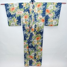 Robe kimono vintage en soie d'occasion tenue traditionnelle japonaise...