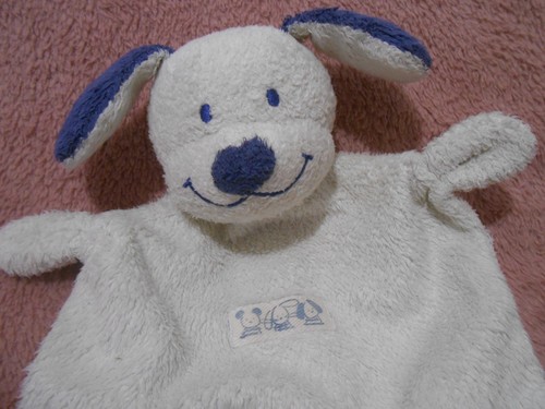 Doudou chien blanc bleu - chien,