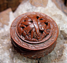 vers 1850  belle boite à