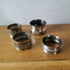 Ancien Rond De Serviette En Métal Argenté